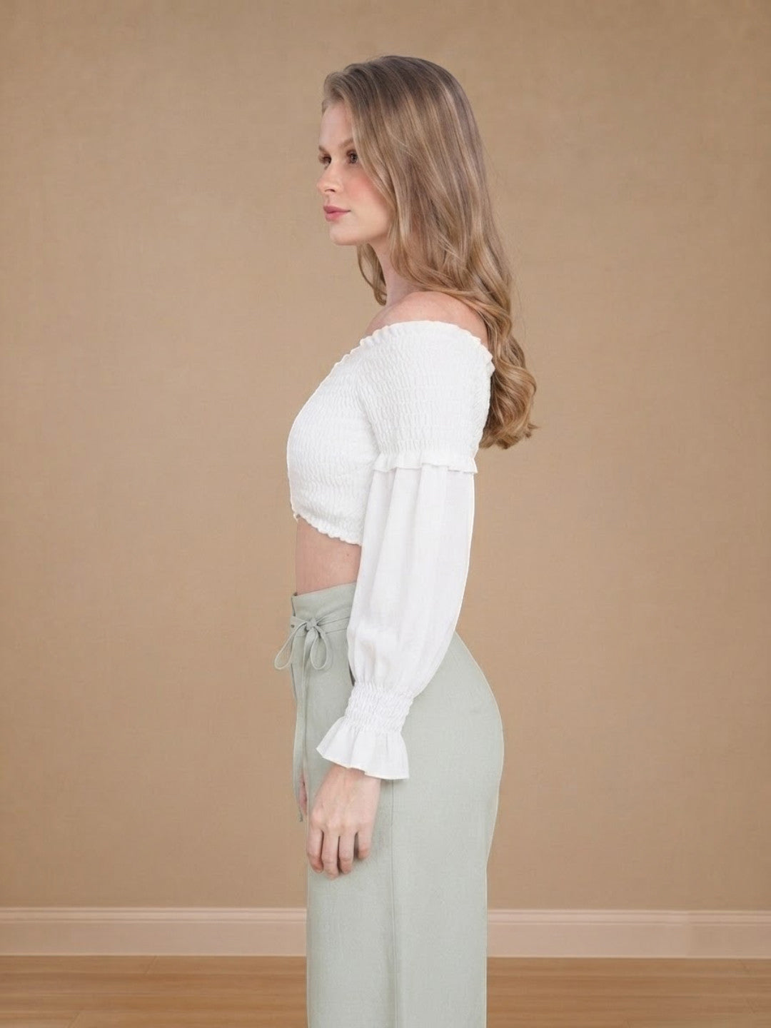 Women White Crop Top Oxolloxo