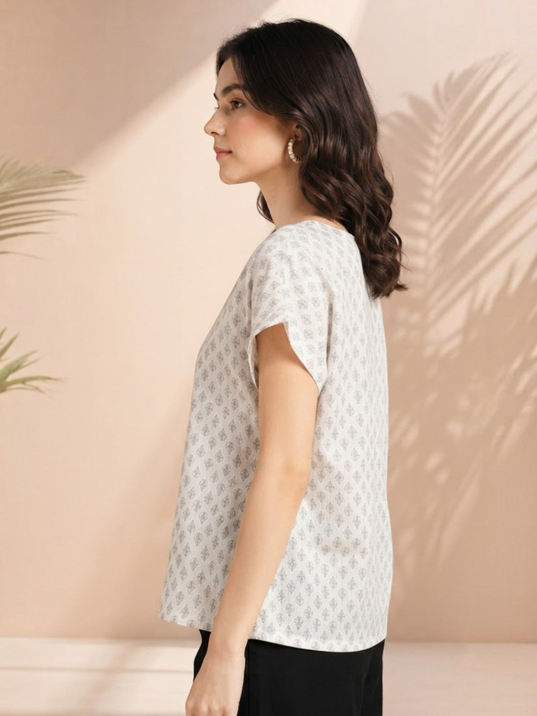 Women White Cotton Top Oxolloxo