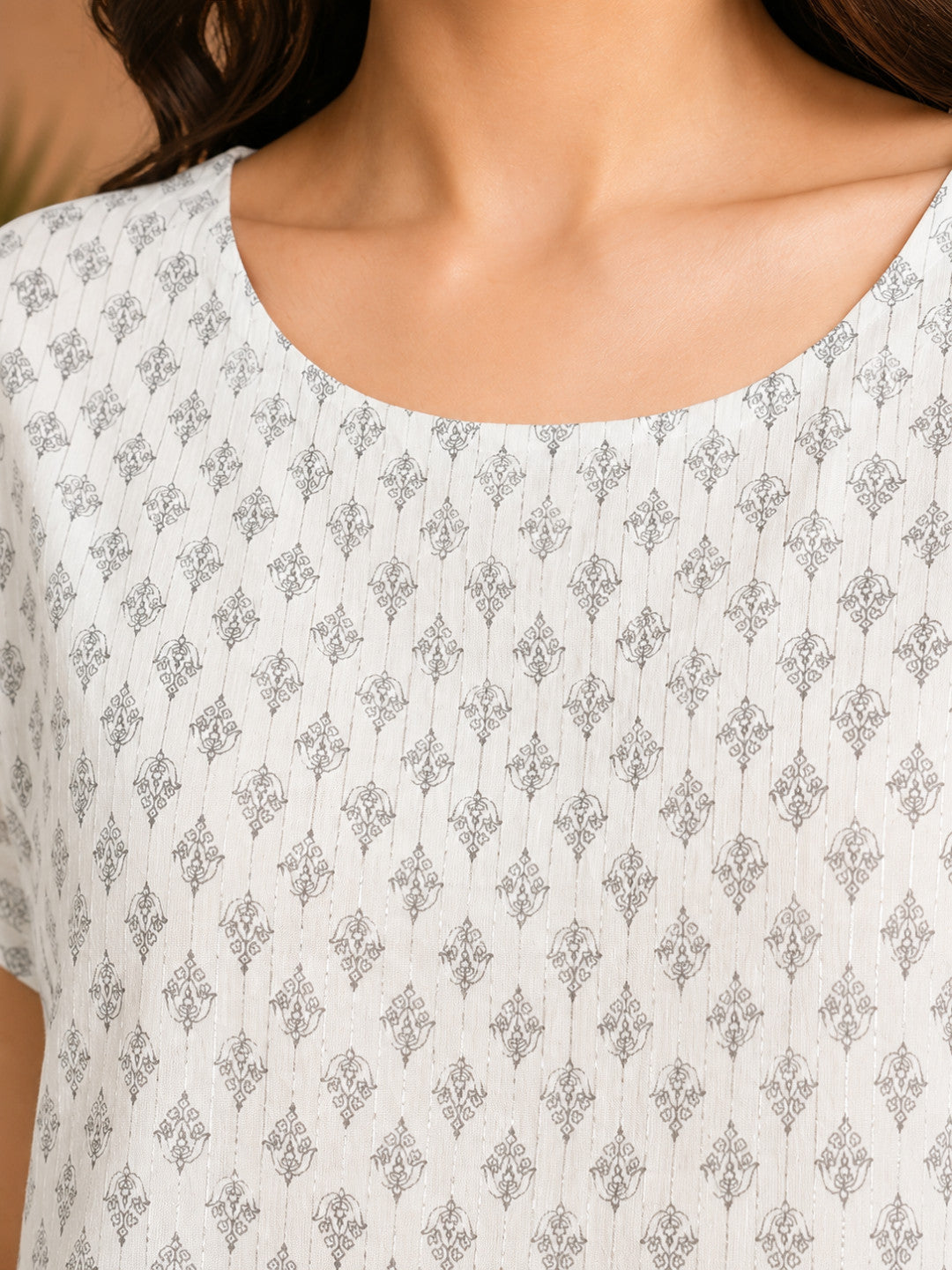 Women White Cotton Top Oxolloxo
