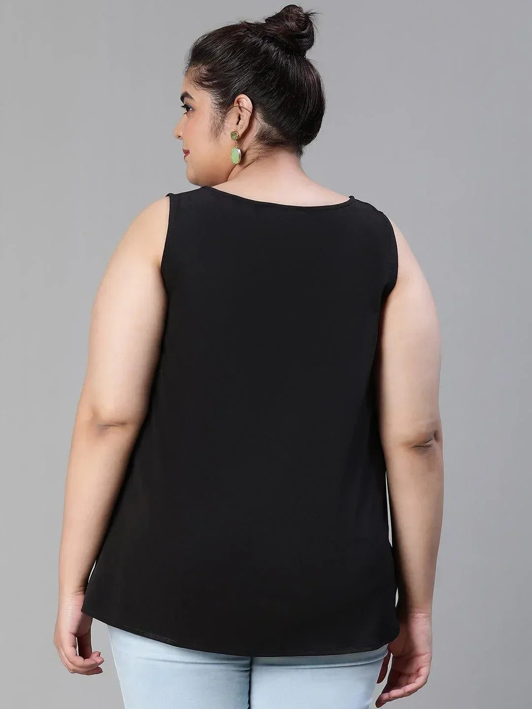 Enhanced Solid Black Sleeveless Plus Size Women Loopy Top - oxolloxo