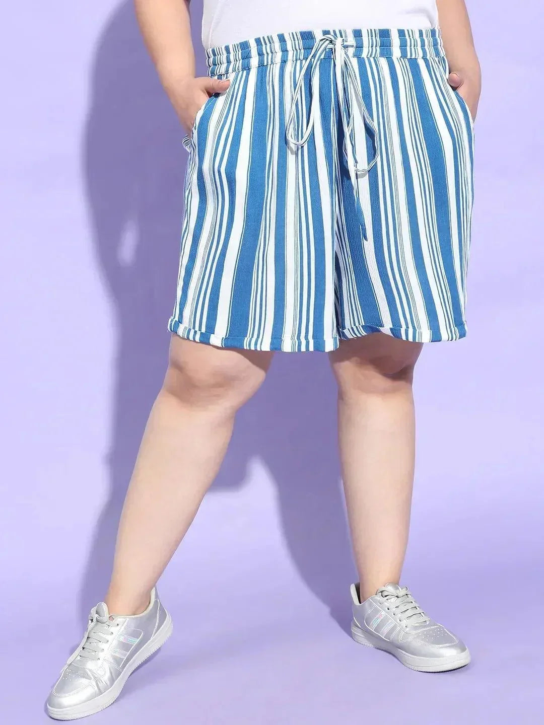 Slight Blue Stripe Print Tie Up Detailing Plus Size Shorts - oxolloxo