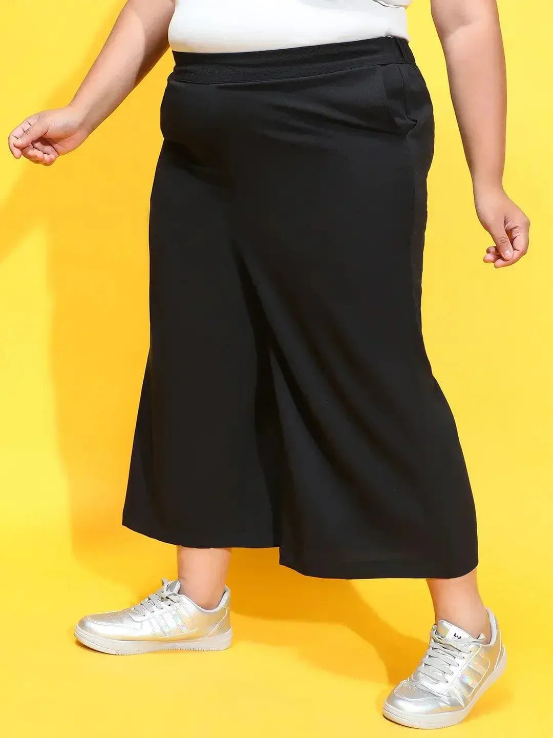 Brand New Solid Black Elasticated Plus Size Culottes - oxolloxo