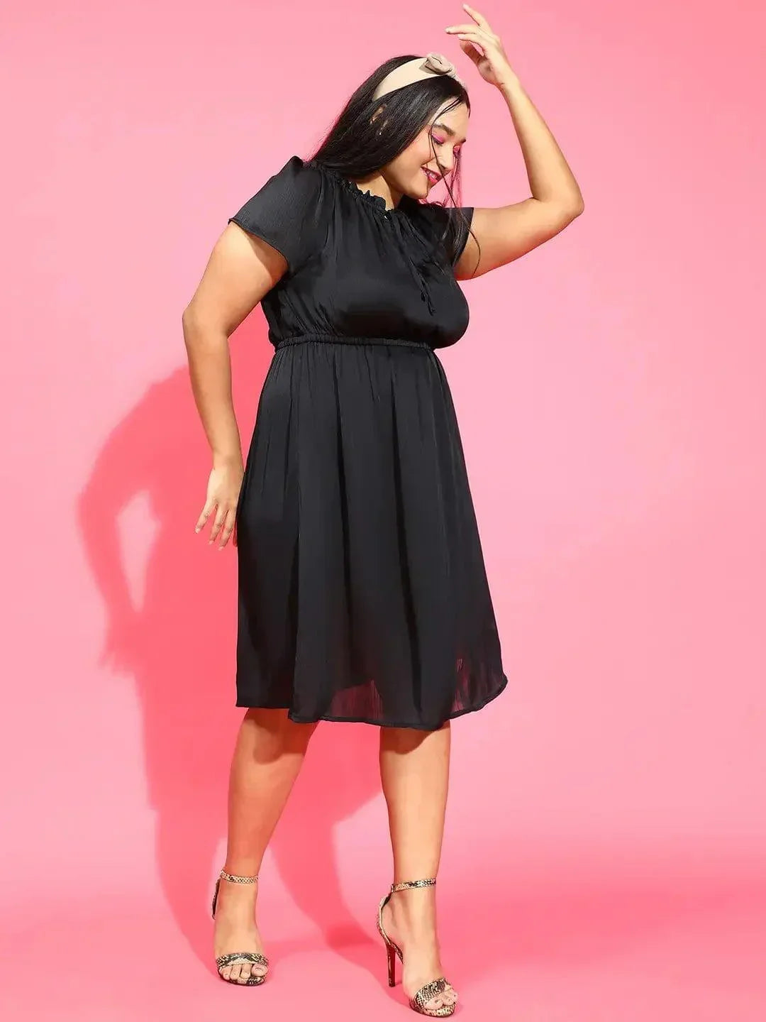 Smooth Black Ruffle Detailed Plus Size Curvy Satin Chiffon Dress - oxolloxo