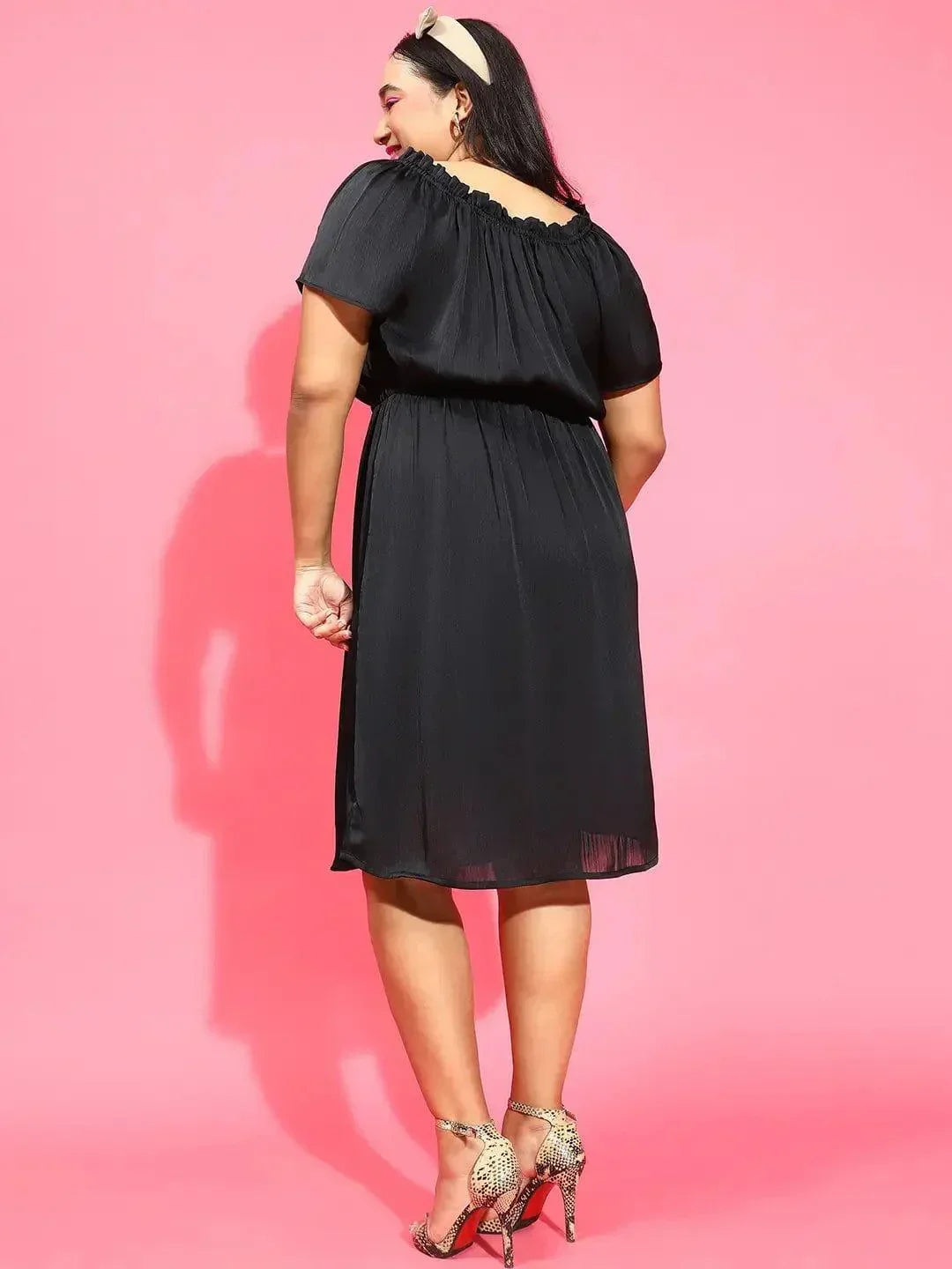 Smooth Black Ruffle Detailed Plus Size Curvy Satin Chiffon Dress - oxolloxo