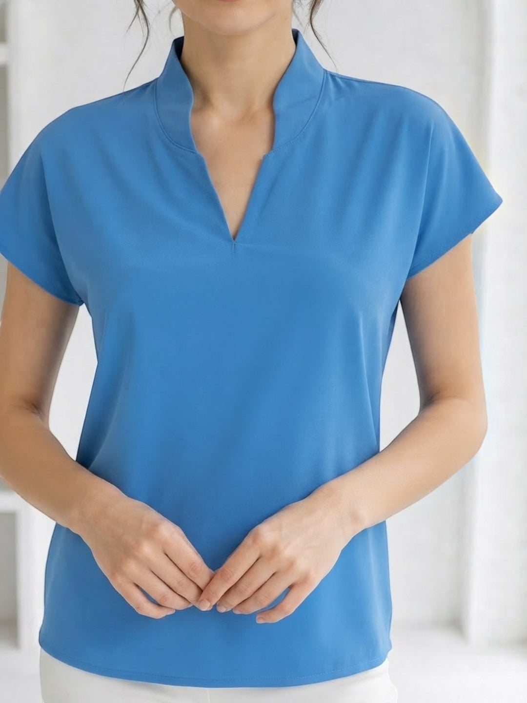 Blue V-neck short sleeve women's top, stylish plus size fashion blouse