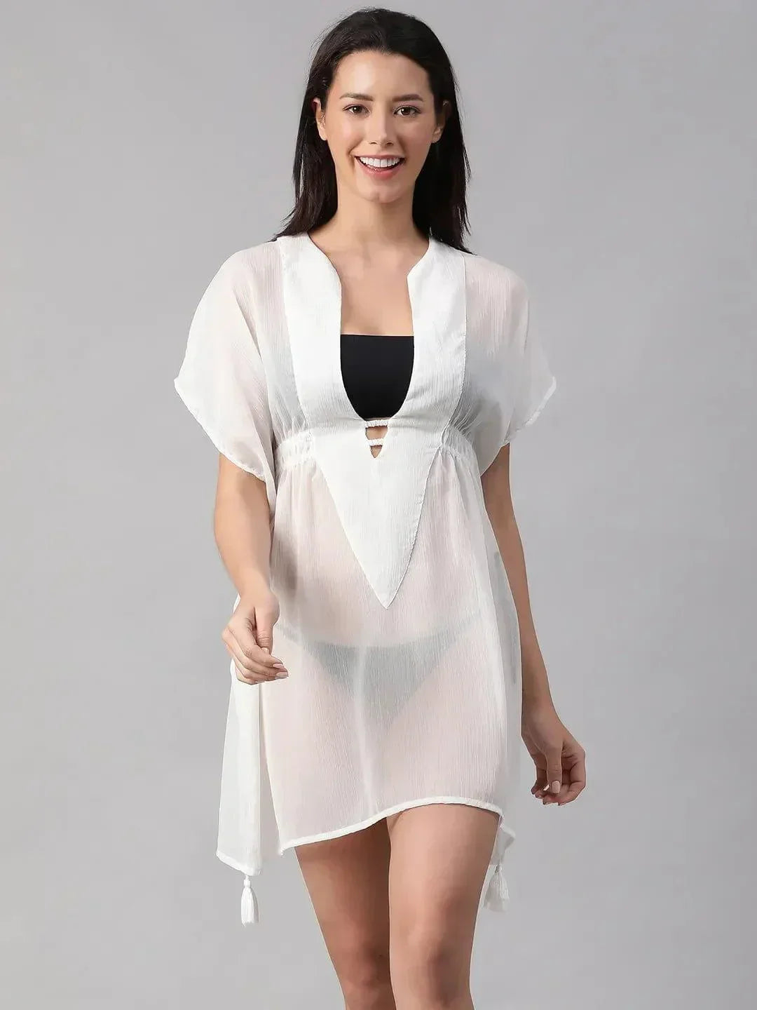 Thrilling White V-Neck Elasticated Lace Detailed Women Beachwear Kaftan - oxolloxo