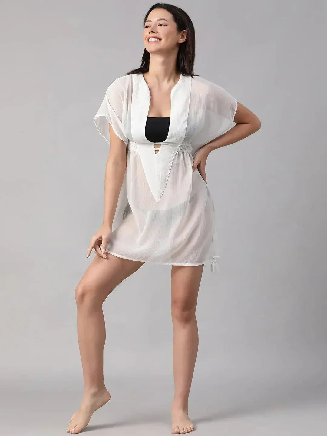 Thrilling White V-Neck Elasticated Lace Detailed Women Beachwear Kaftan - oxolloxo