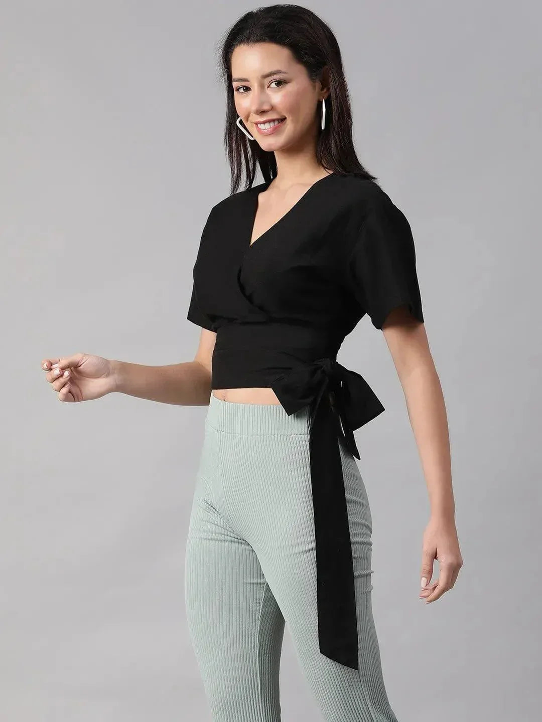 Black Blizz V-Neck Short Sleeve Tie-Knot Belt Crop Top - oxolloxo