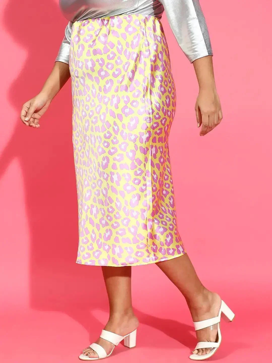 Revamped Yellow Animal Prin Knee-Length Women Plus Skirt - oxolloxo