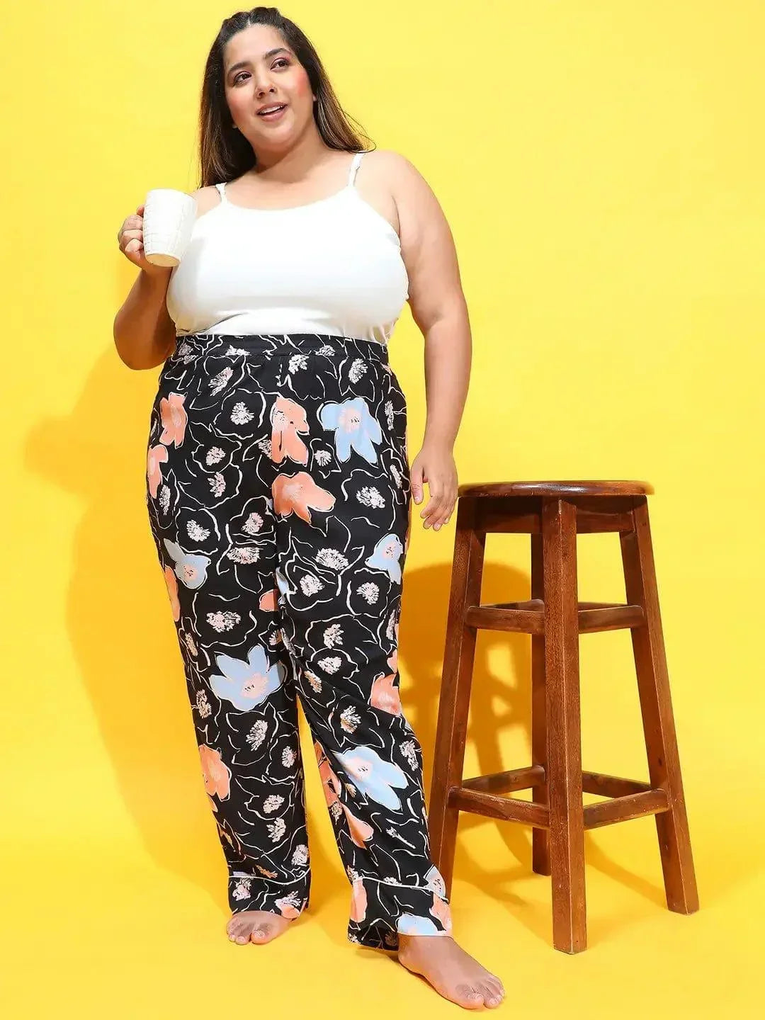 Black Color Floral Printed Elasticated Comfy Women Plus Size Pajama - oxolloxo