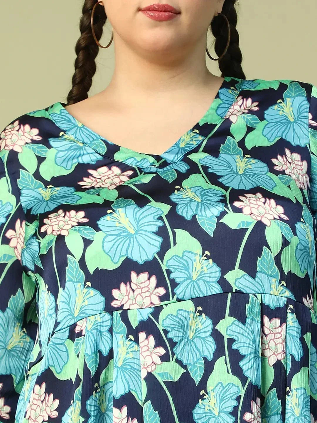 Plus Size Multicolor Floral Print V-Neck Long Sleeve Knee Length Dress - oxolloxo