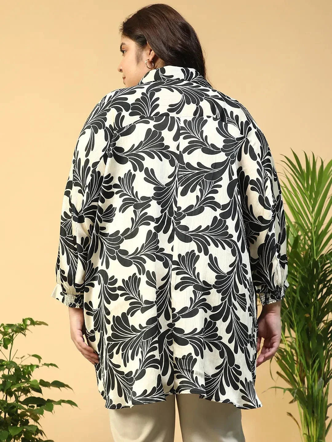 Sizzle Black Floral Print Short Sleeve Collared Button Down Plus Size Oversized Shirt - oxolloxo