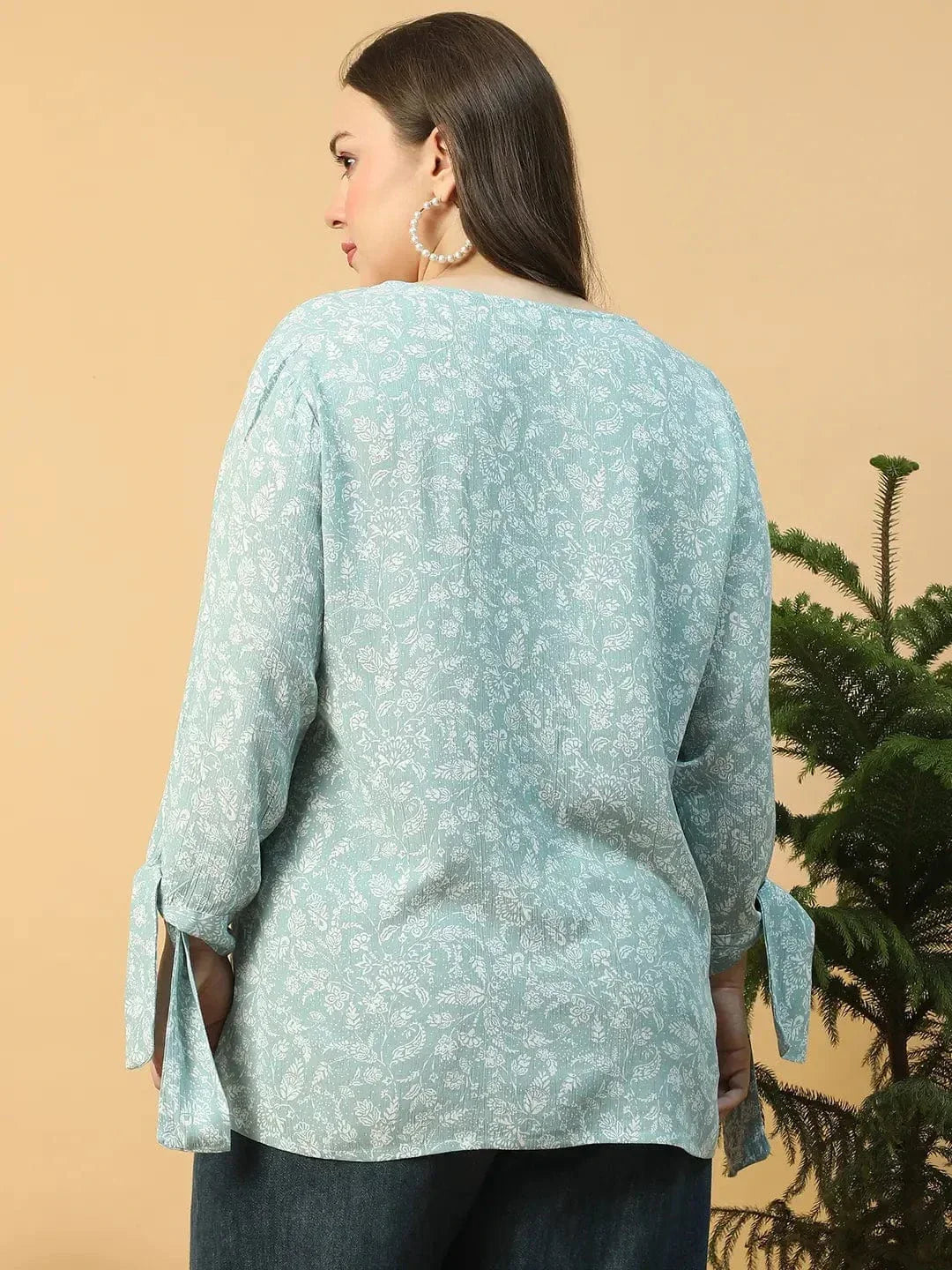 Eccentric Blue Floral Print Long Sleeve With Tie-up Detail Plus Size WomenTop - oxolloxo