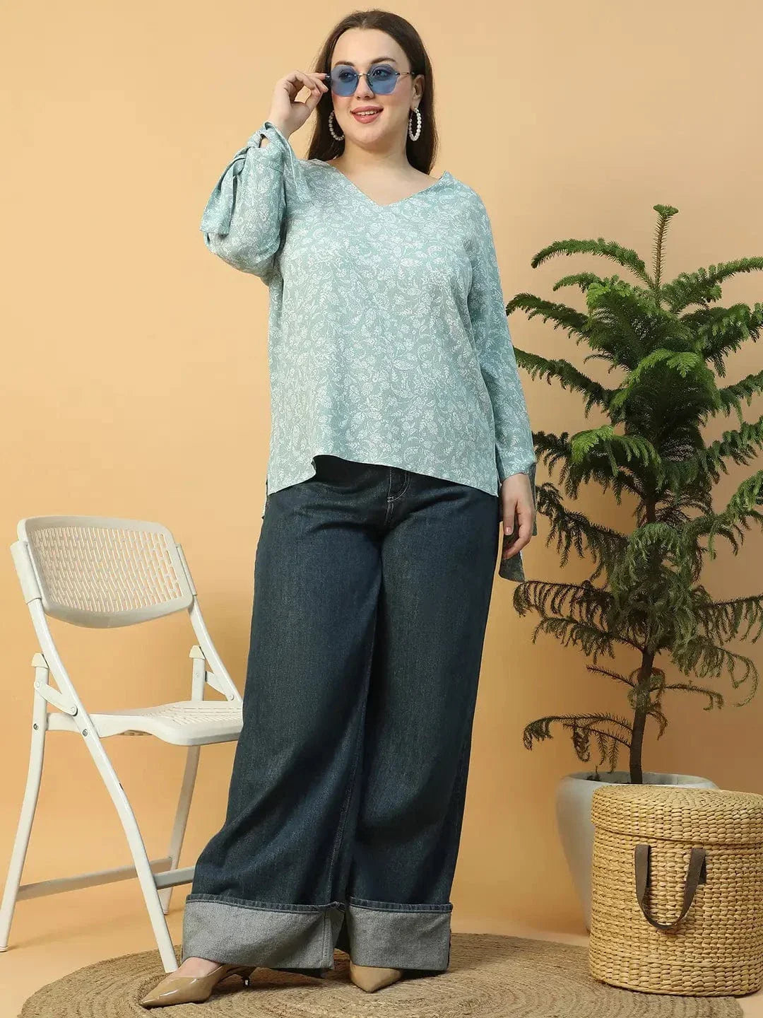 Eccentric Blue Floral Print Long Sleeve With Tie-up Detail Plus Size WomenTop - oxolloxo