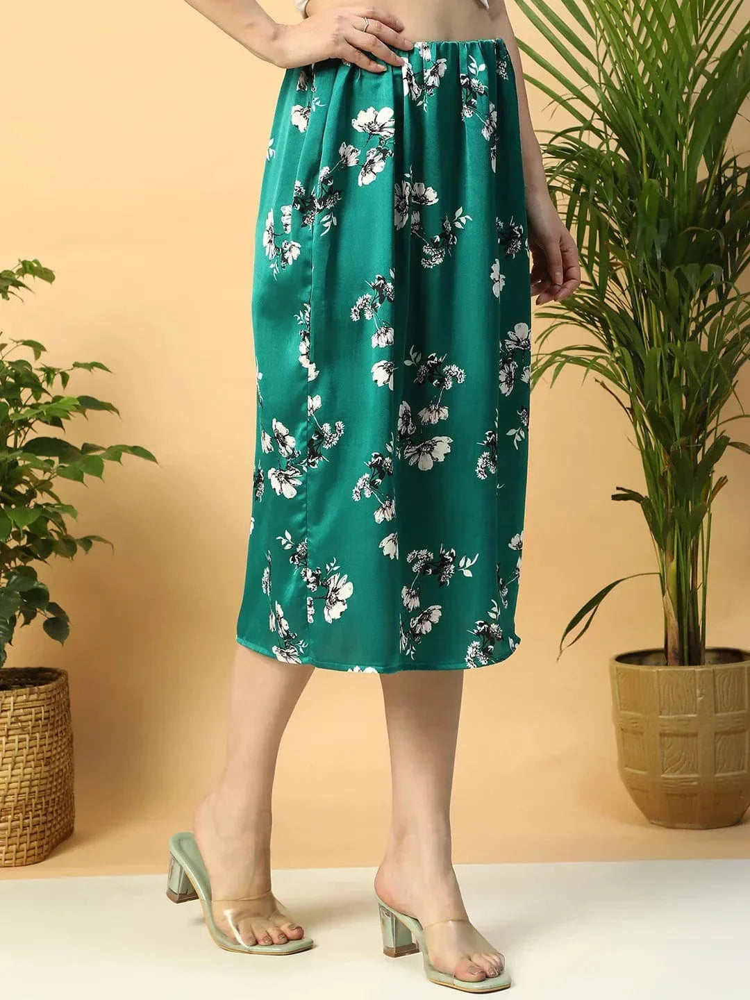 Slaying Green Floral Print Elasticated Knee Length Women Satin Skirt - oxolloxo