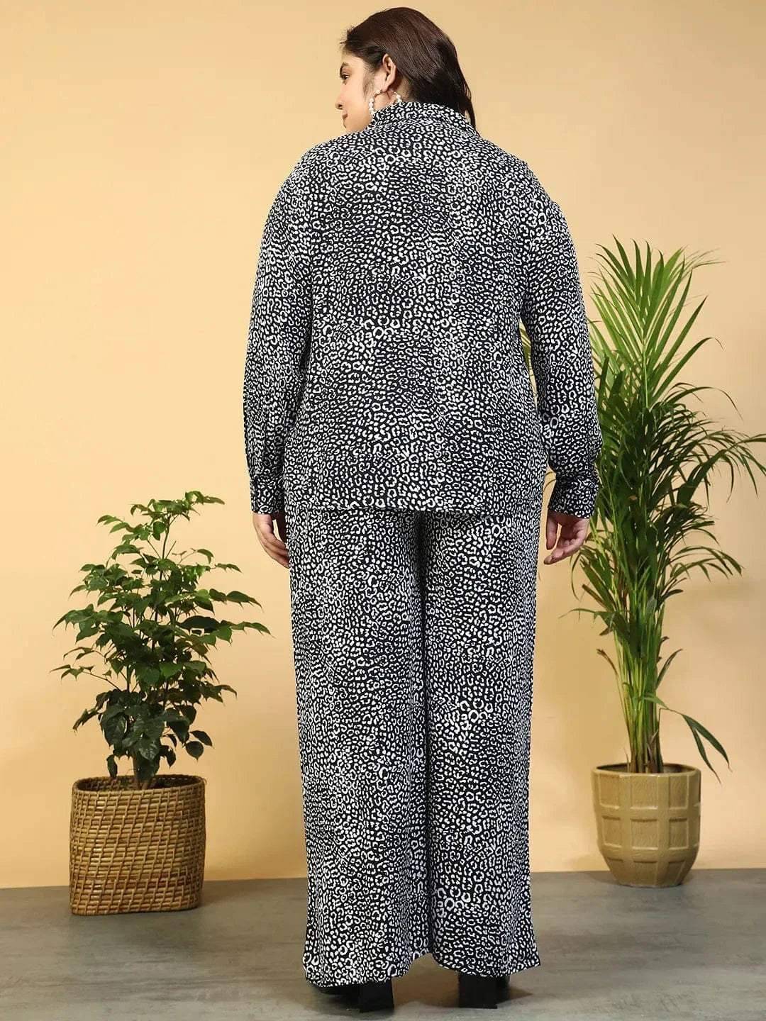 roar-black-animal-print-collared-shirt-with-flared-pants-plus-size-women-co-ord-set