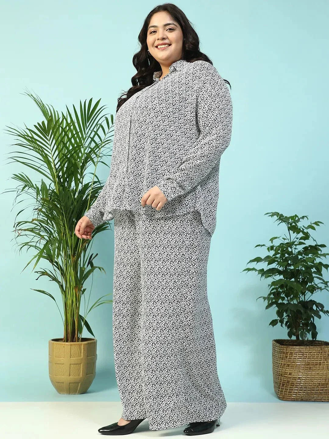Savage White Animal Print Collared Shirt with Flared Pants Plus Size Women Co-ord Set - oxolloxo