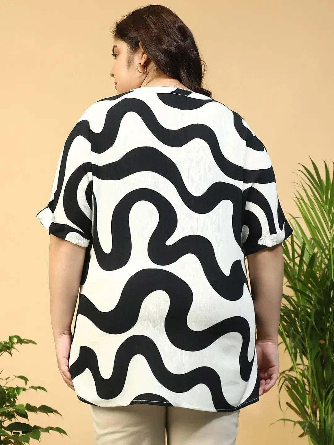 plus-size-top-v-neck-printed