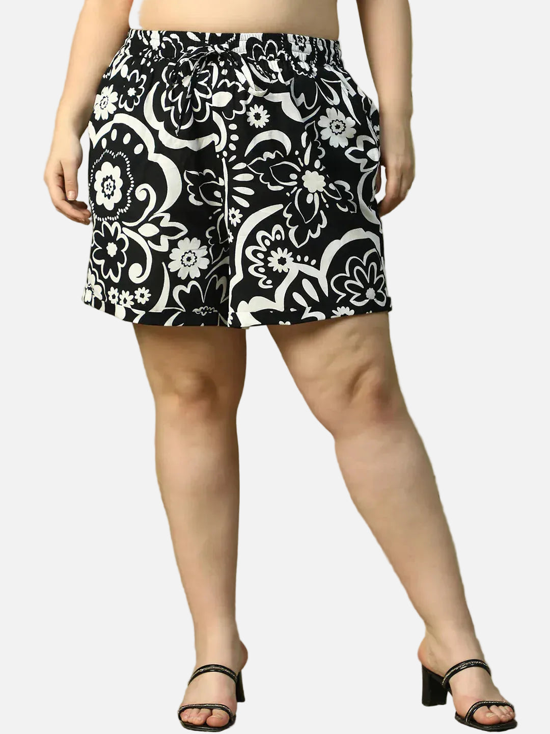 dora-black-floral-print-elasticated-with-tie-up-detail-plus-size-women-cotton-short