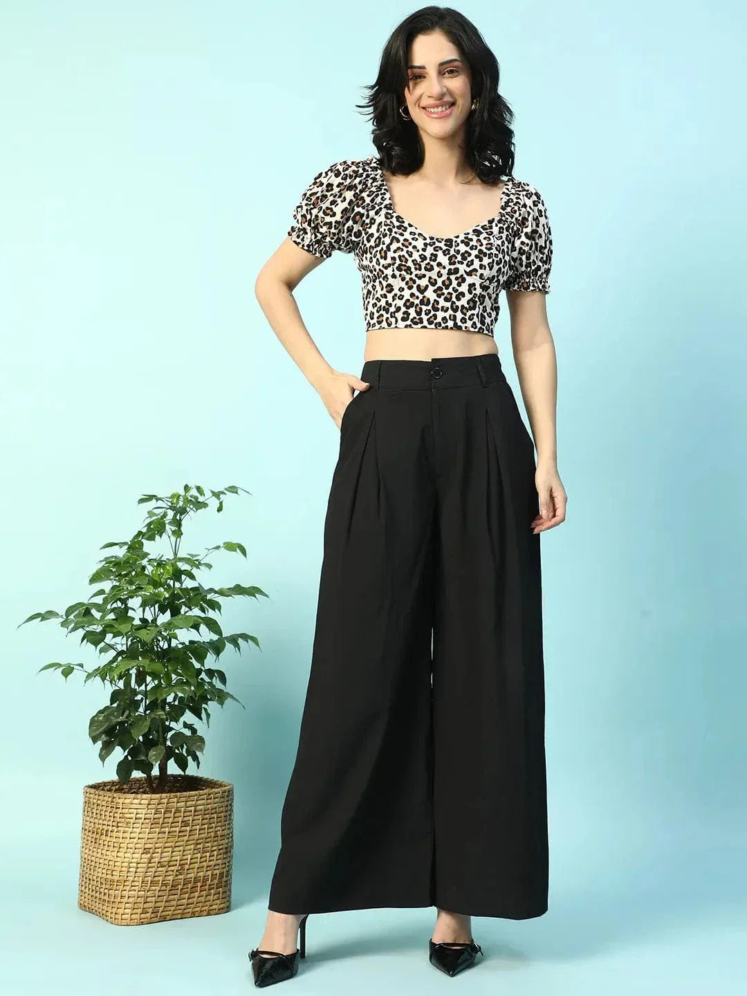 Glamify Black Floral Print Smocking Detail Women Crop Top - oxolloxo