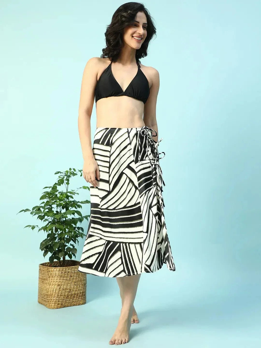 Vibey Black Stripe Print Elasticated With Tie-Up String Detail Women Beachwear Satin Skirt - oxolloxo