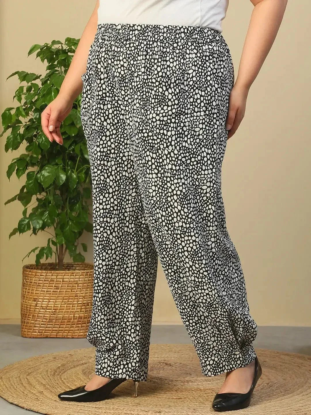 Black Elasticated Swiss Moss Animal Print Plus Size Women Trouser With Front Pockets - oxolloxo