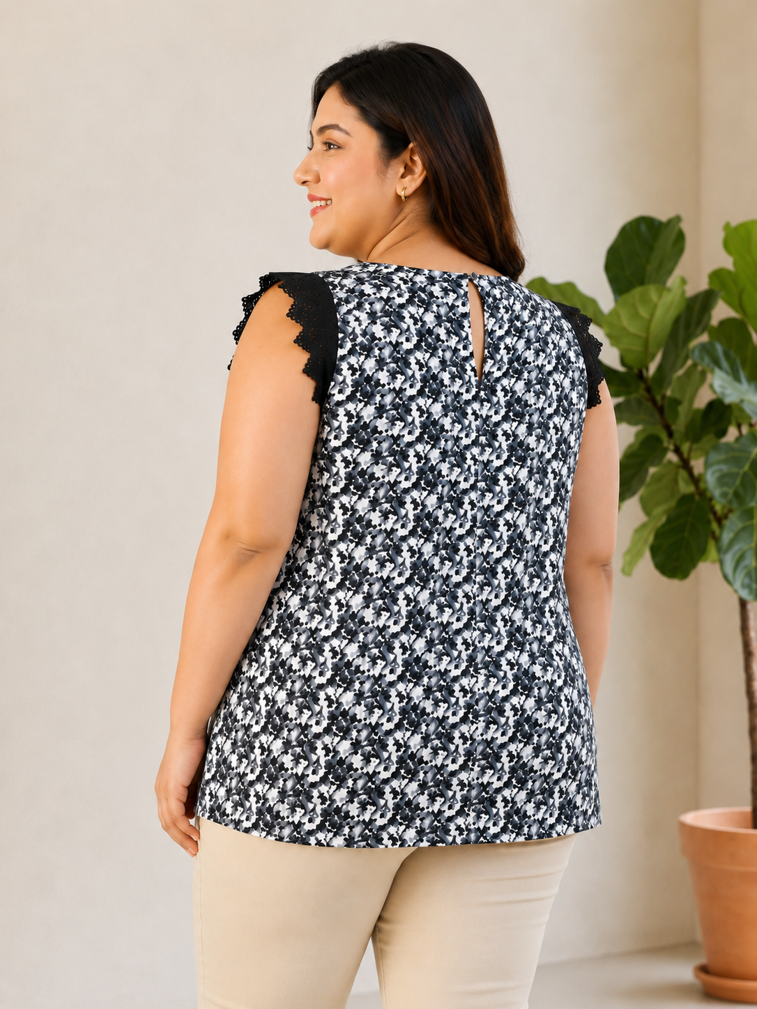 women top black floral print