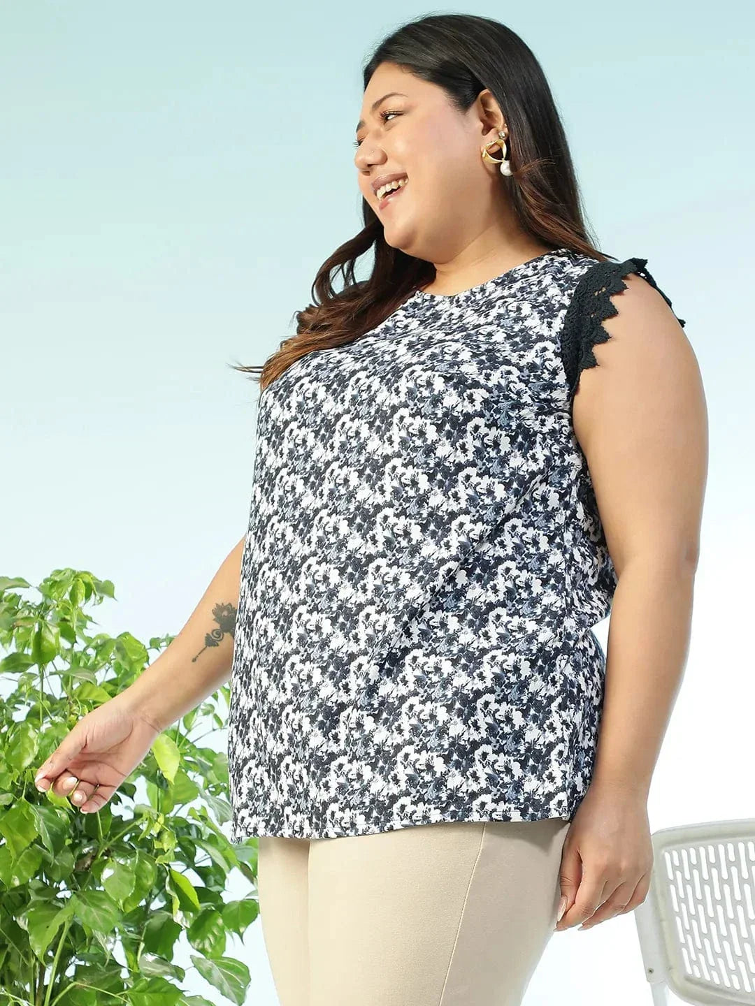 Ready Black Floral Print Lace Detail Cap Sleeve Plus Size Women Top - oxolloxo