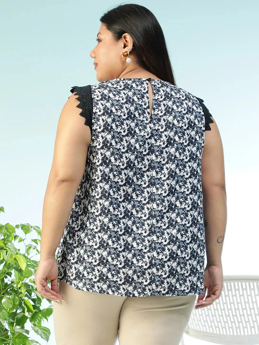 Ready Black Floral Print Lace Detail Cap Sleeve Plus Size Women Top - oxolloxo