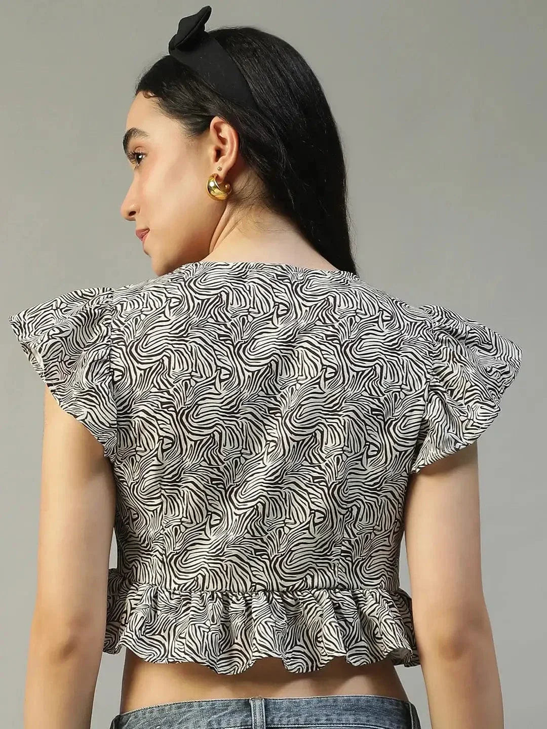 Loud Brown Animal Print Short Sleeve Ruffle Detail Women Crop Top in Slub Fabric - oxolloxo