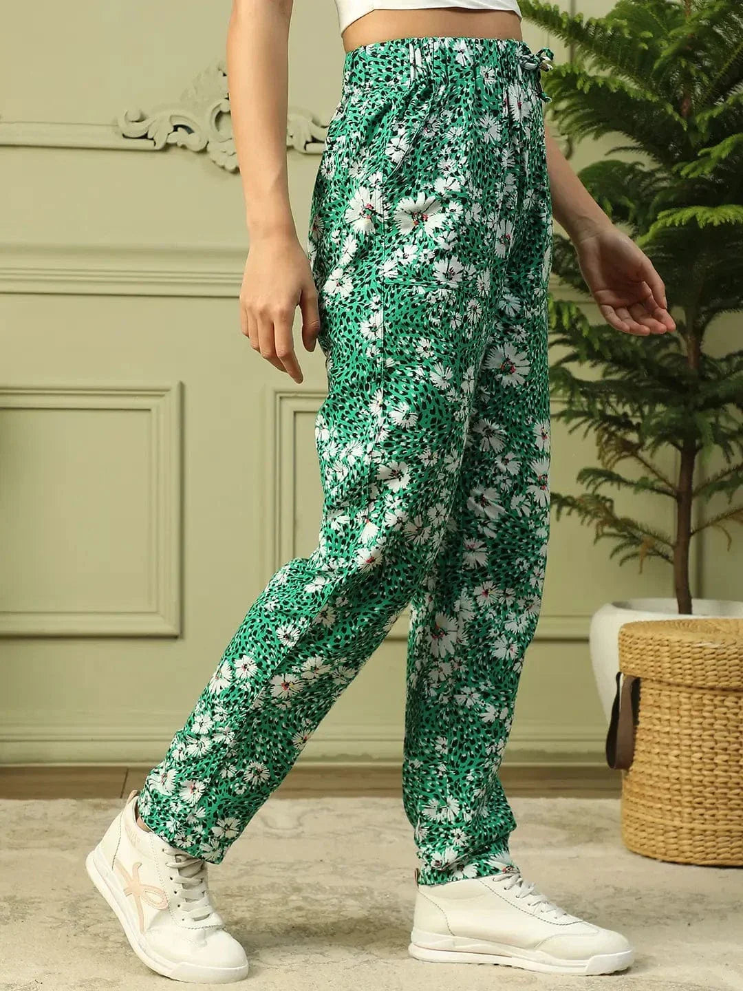 Classy Green Floral Print Elasticated Linen Cotton Pant with Tie-up Detail & Side Pockets - oxolloxo