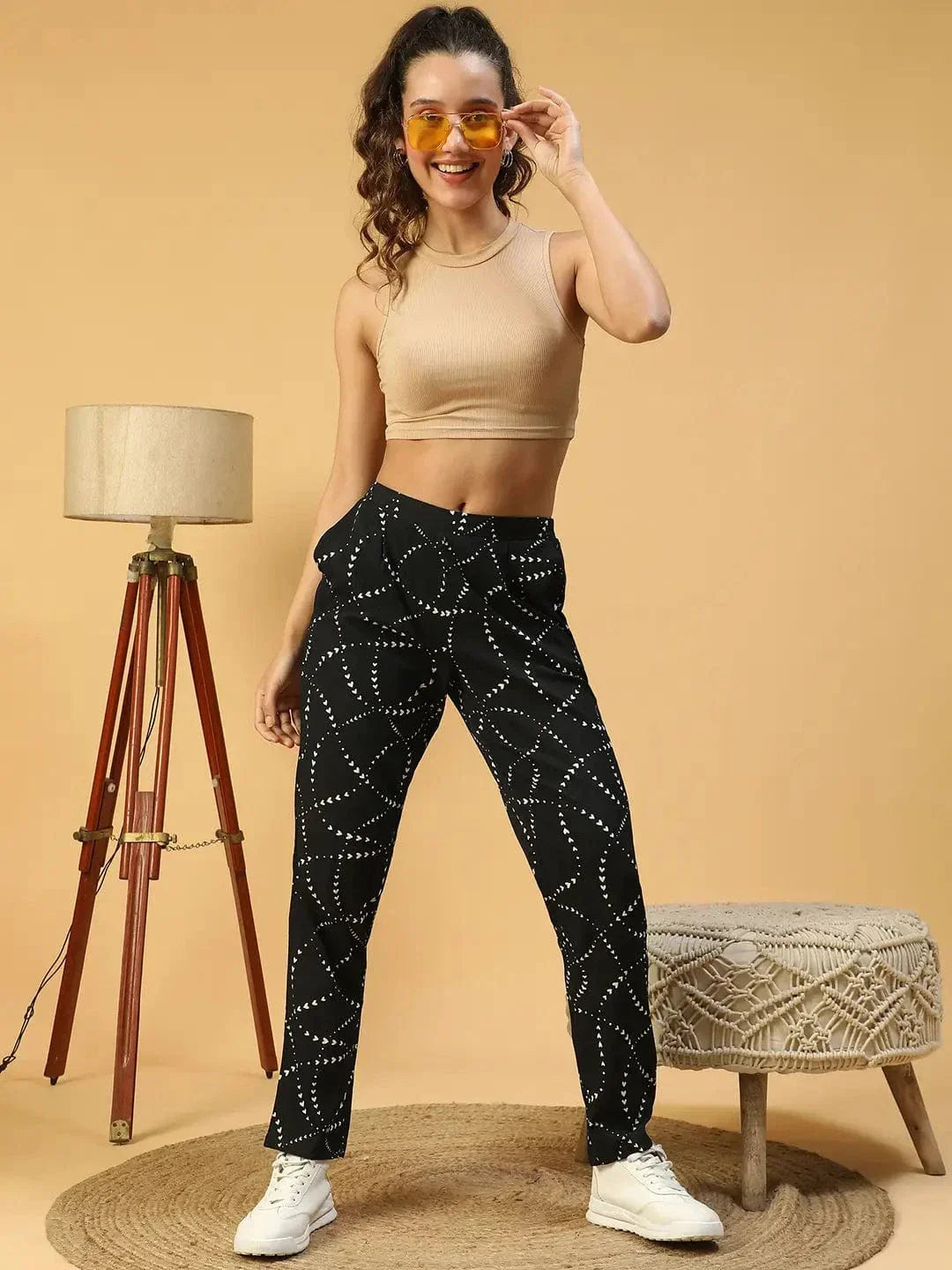 Black Printed Elasticated Pant With Side Pockets - oxolloxo