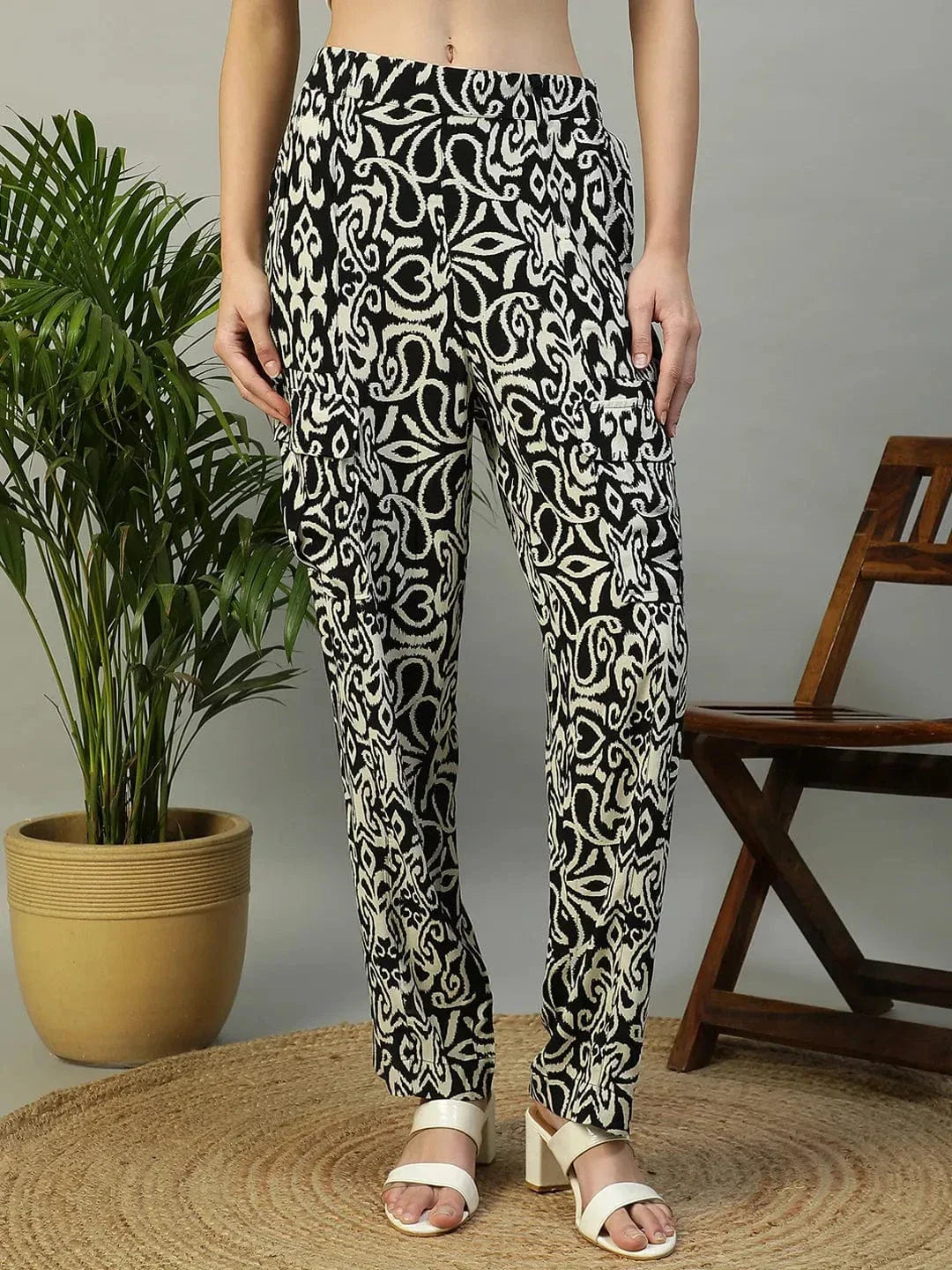 formost-black-print-elasticated-crargo-style-women-pant