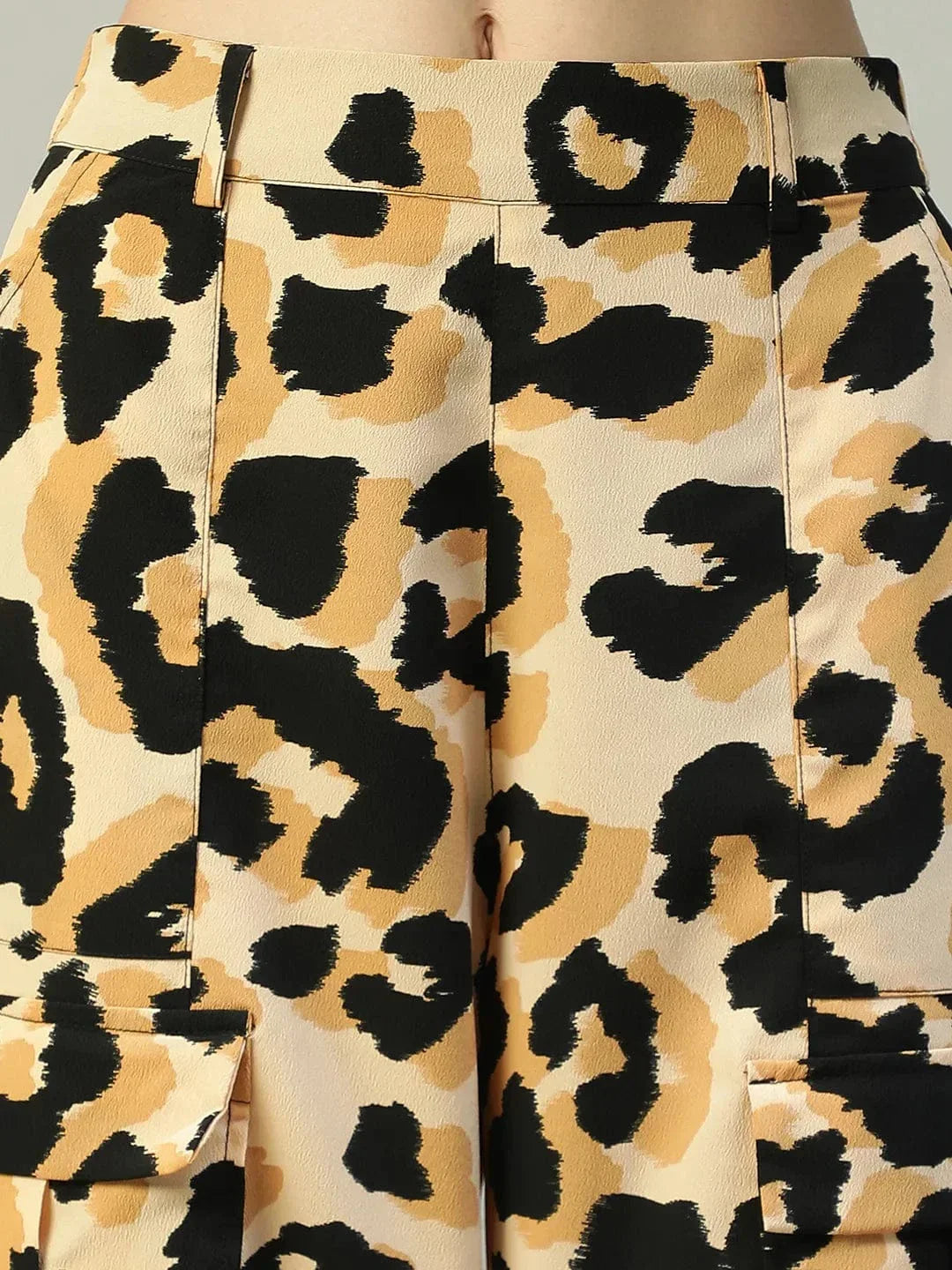 Multicolor Animal Print Elasticated Crargo Style Women Pant - oxolloxo