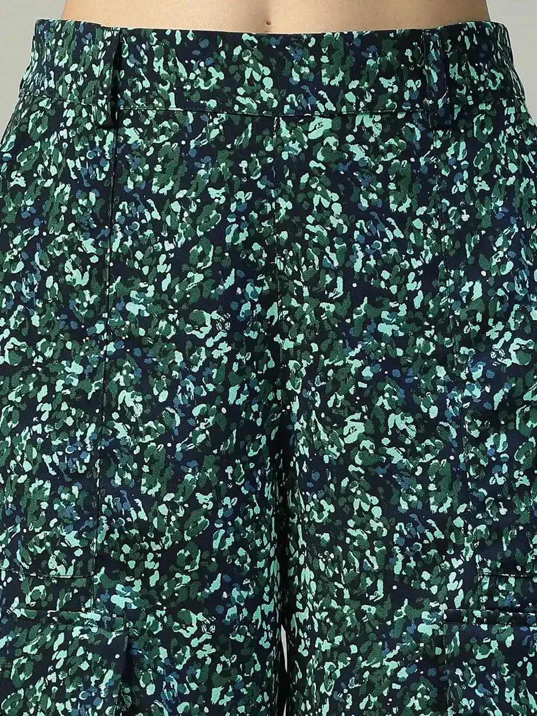 Trendy Blue Floral Print Elasticated Crargo Style Women Pant - oxolloxo