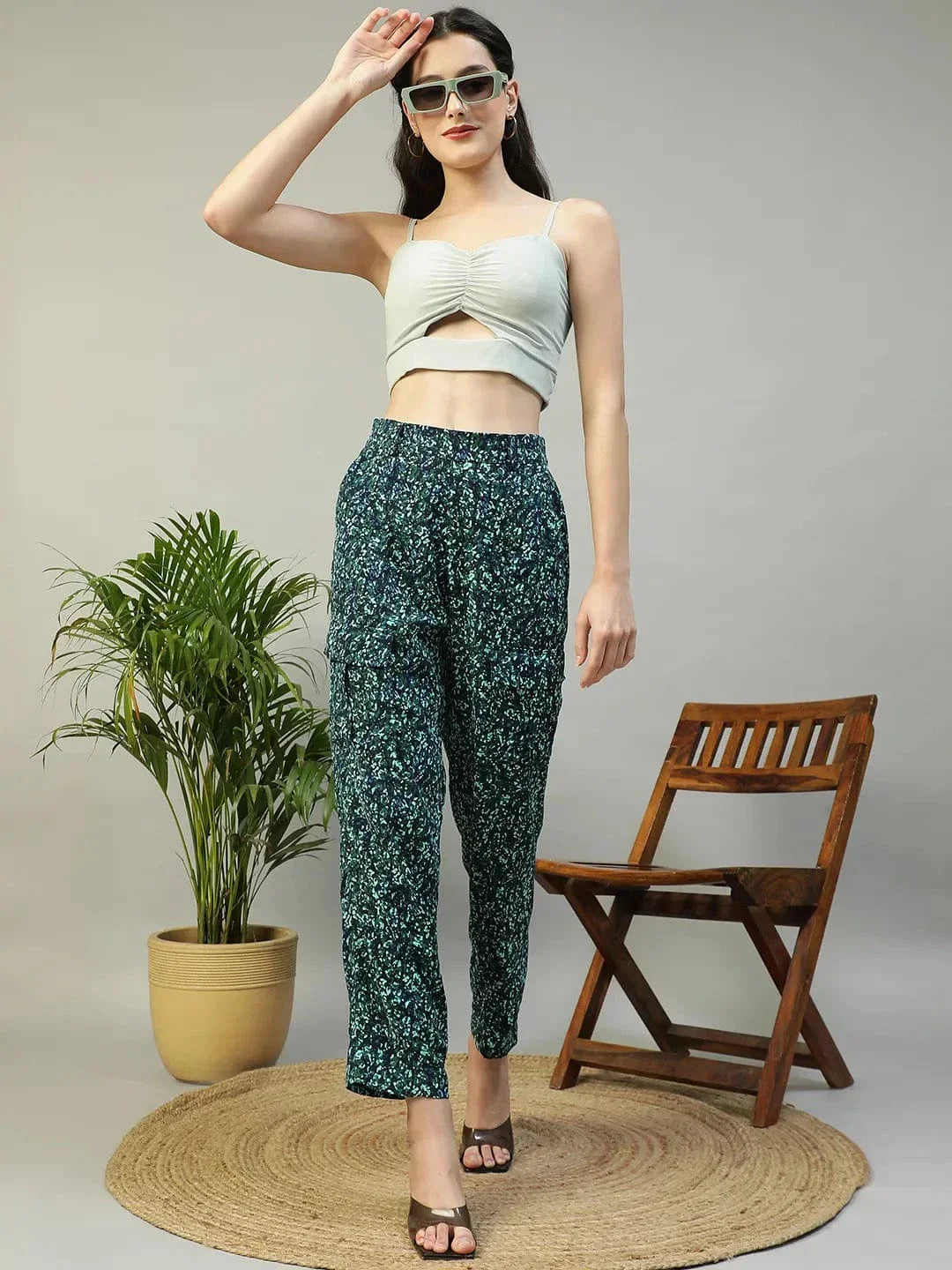 Trendy Blue Floral Print Elasticated Crargo Style Women Pant - oxolloxo