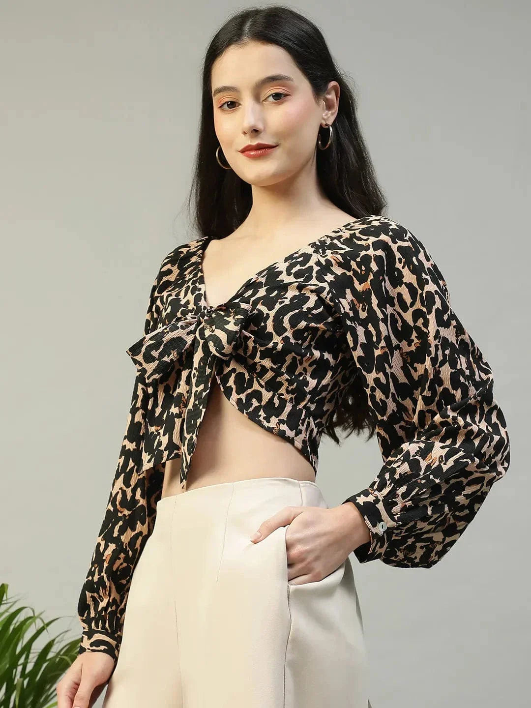 Black Animal Print V-Neck Tie-knotted long Sleeve Women Crop Top - oxolloxo