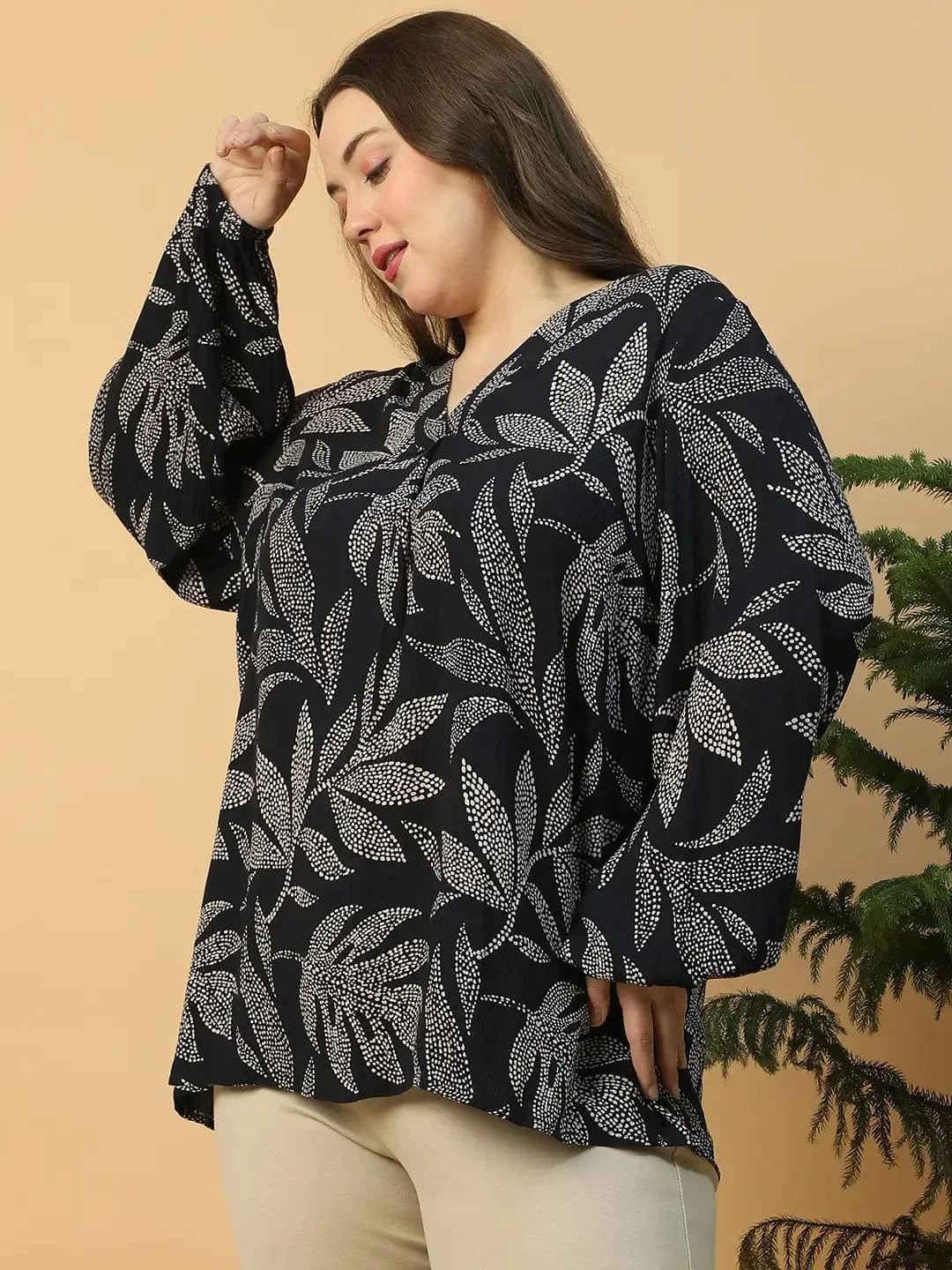 timeless-black-floral-print-long-sleeve-plus-size-women-top