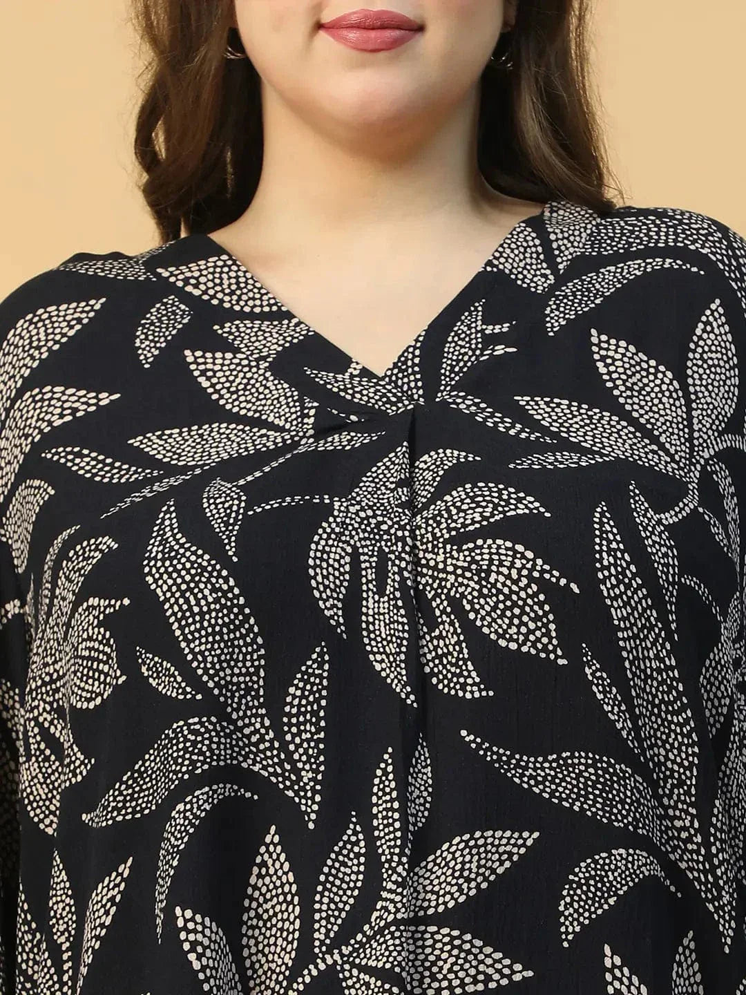 timeless-black-floral-print-long-sleeve-plus-size-women-top