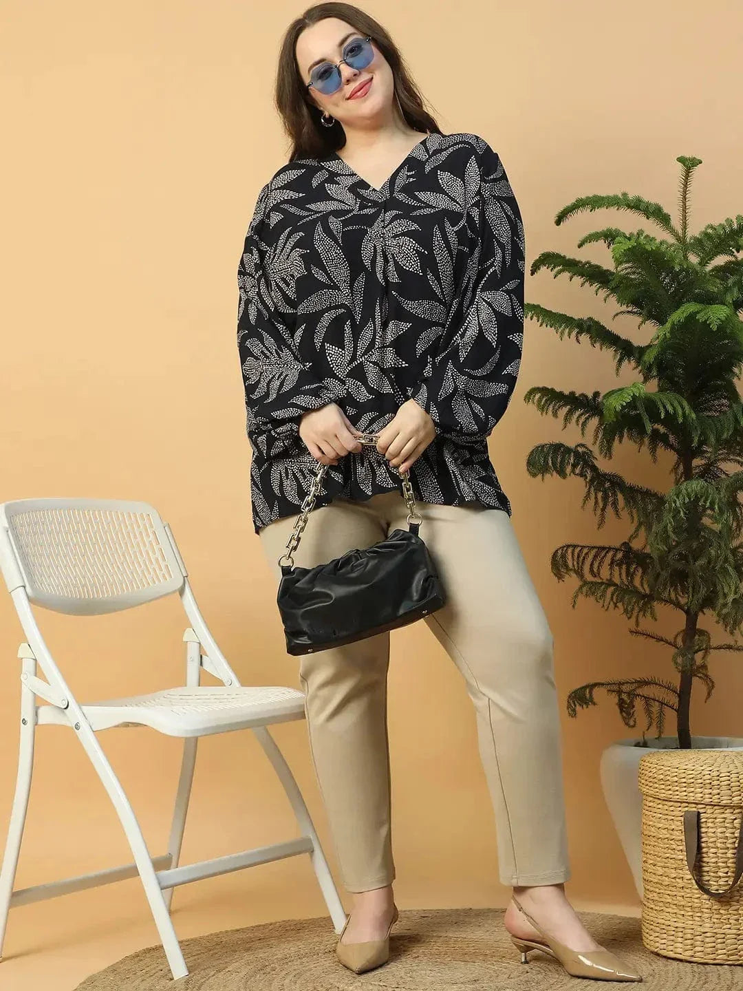 timeless-black-floral-print-long-sleeve-plus-size-women-top