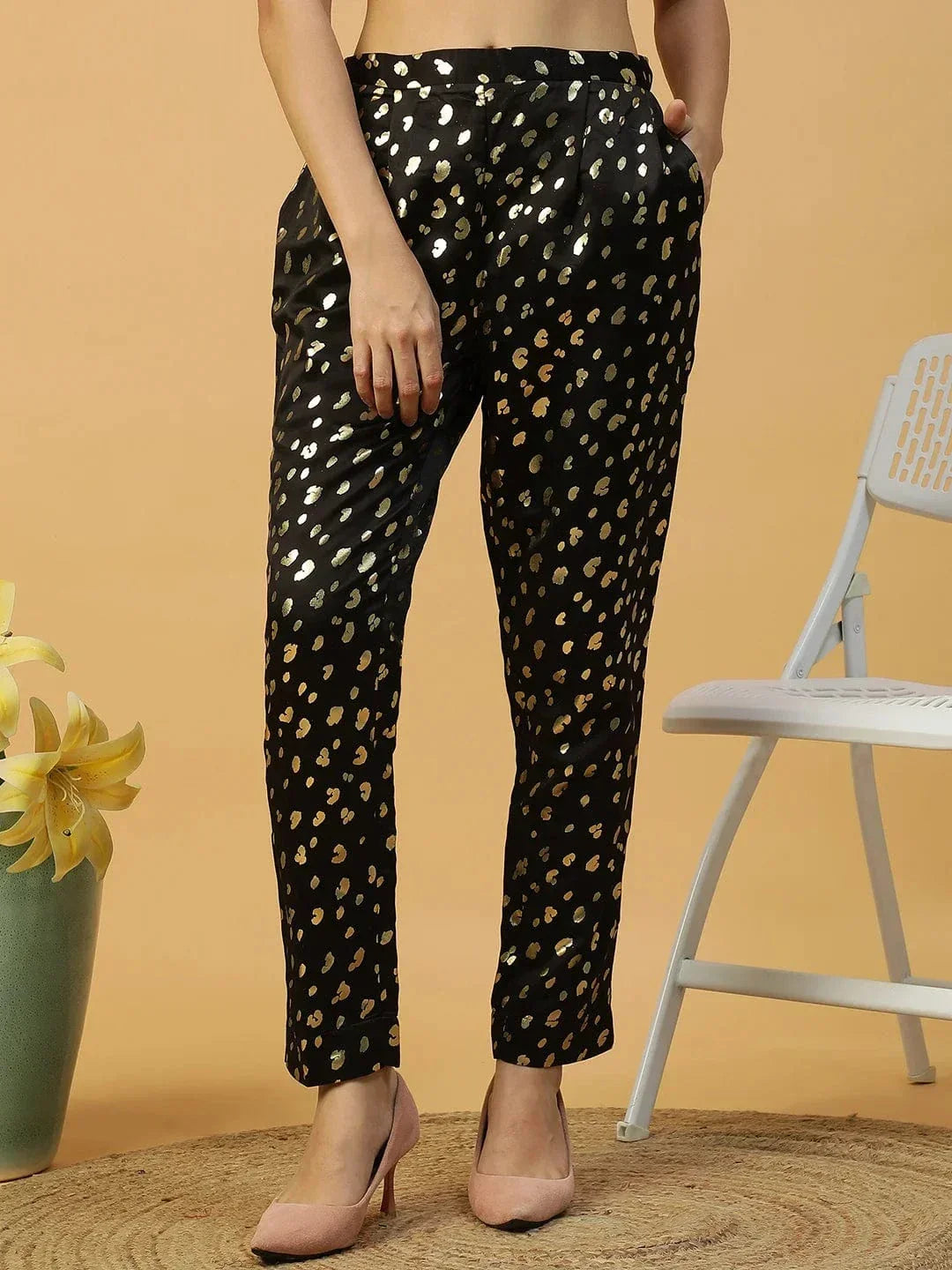 Sanguine Black Foil Print Elasticated Women Pant - oxolloxo