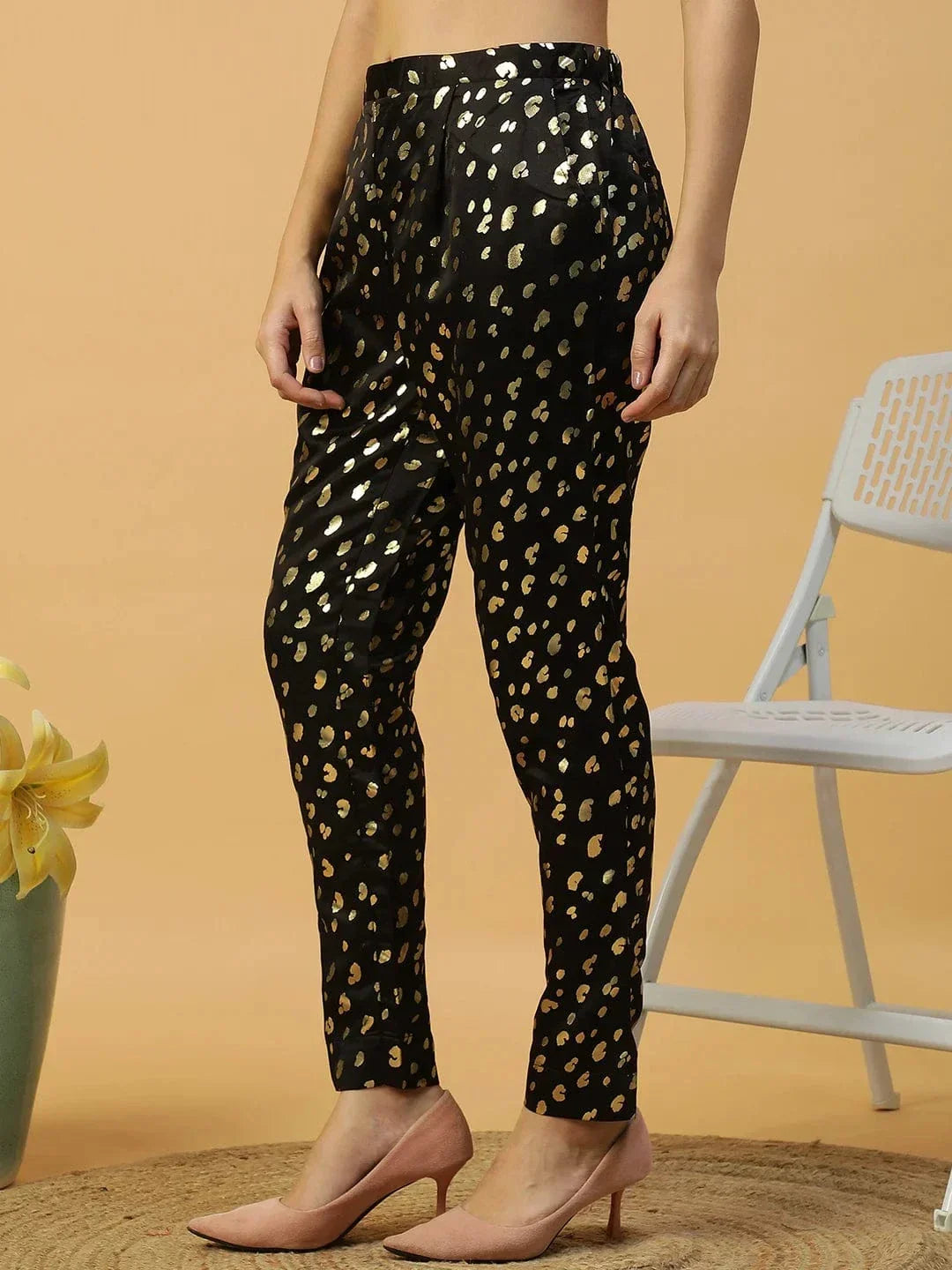 Sanguine Black Foil Print Elasticated Women Pant - oxolloxo