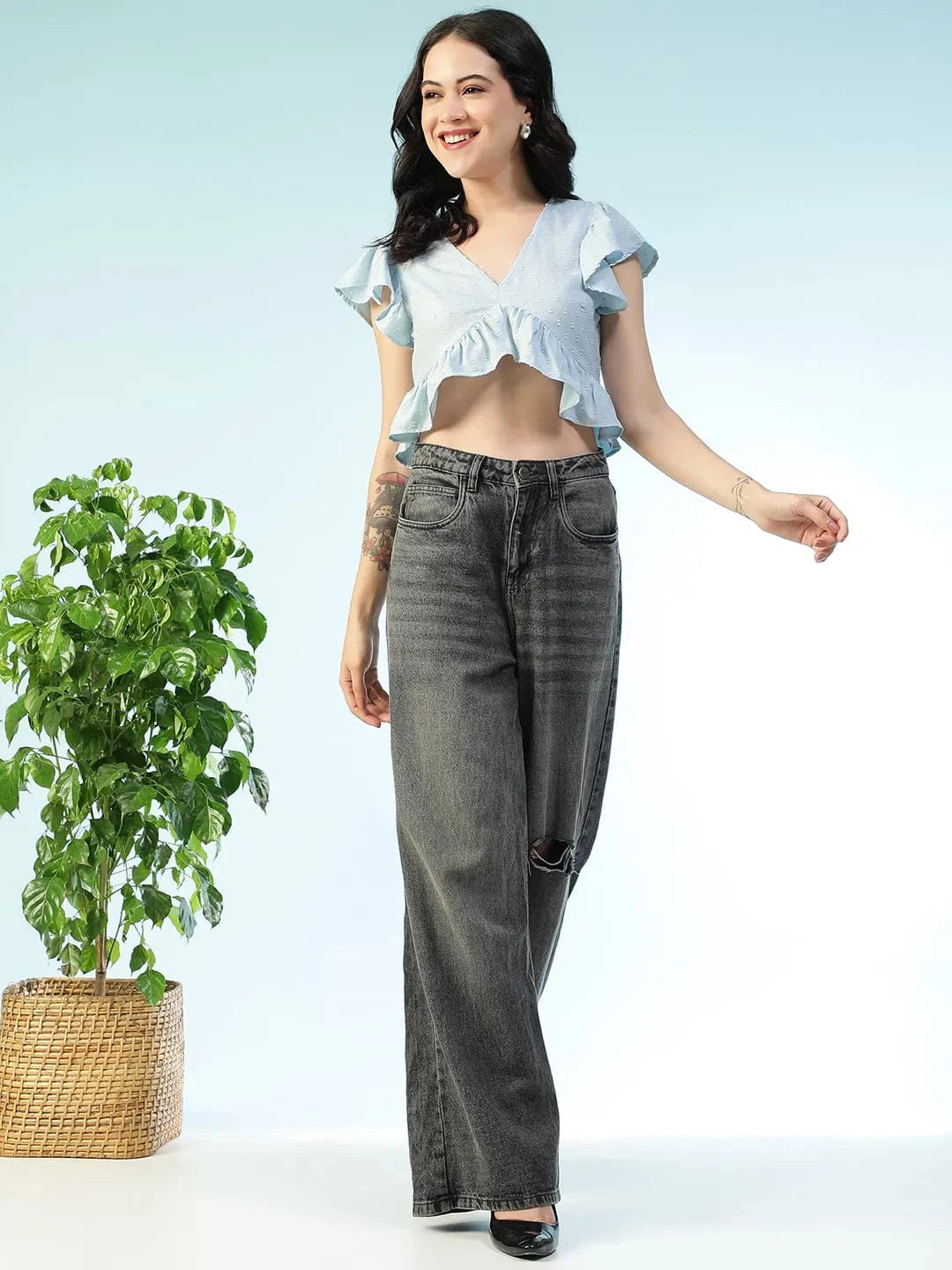 closet-light-blue-top
