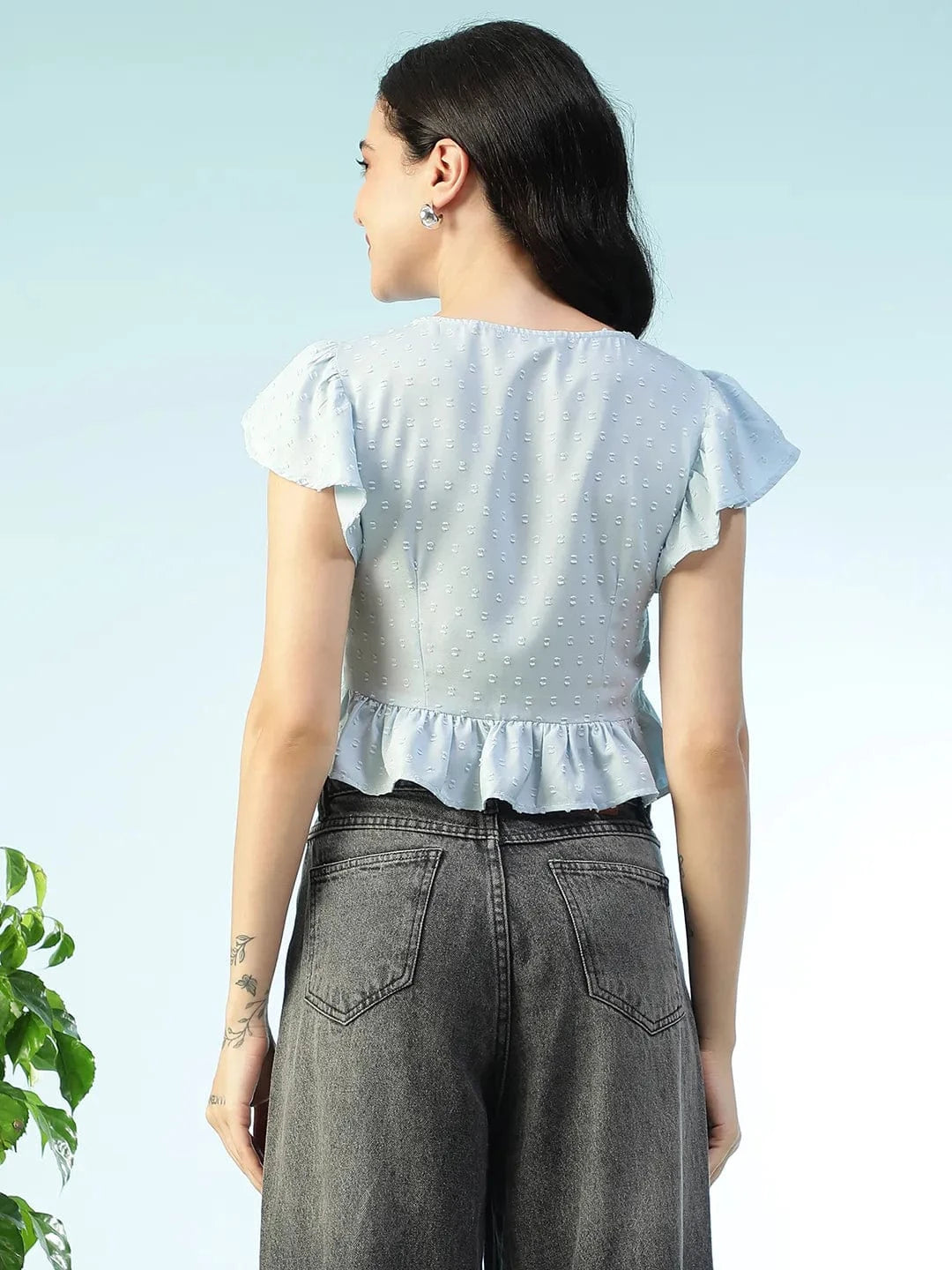 closet-light-blue-top