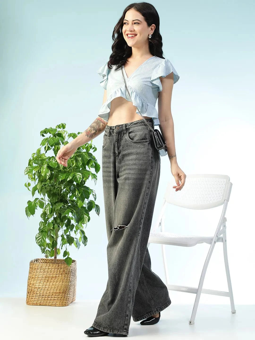 closet-light-blue-top