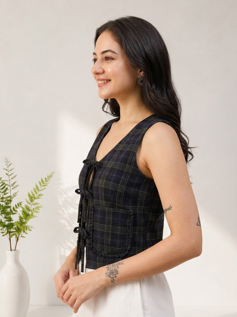 Women Navy Check Top Oxolloxo
