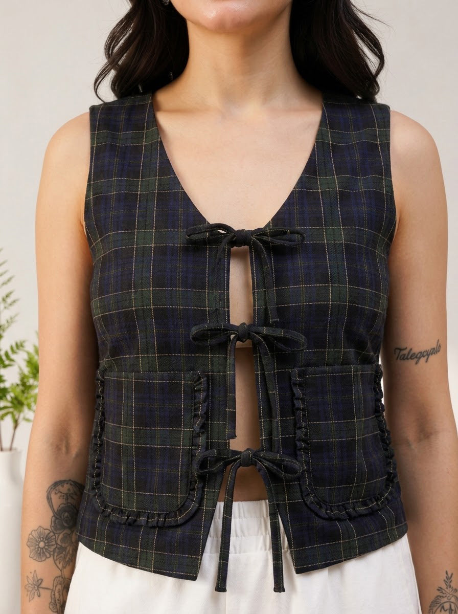Women Navy Check Top Oxolloxo
