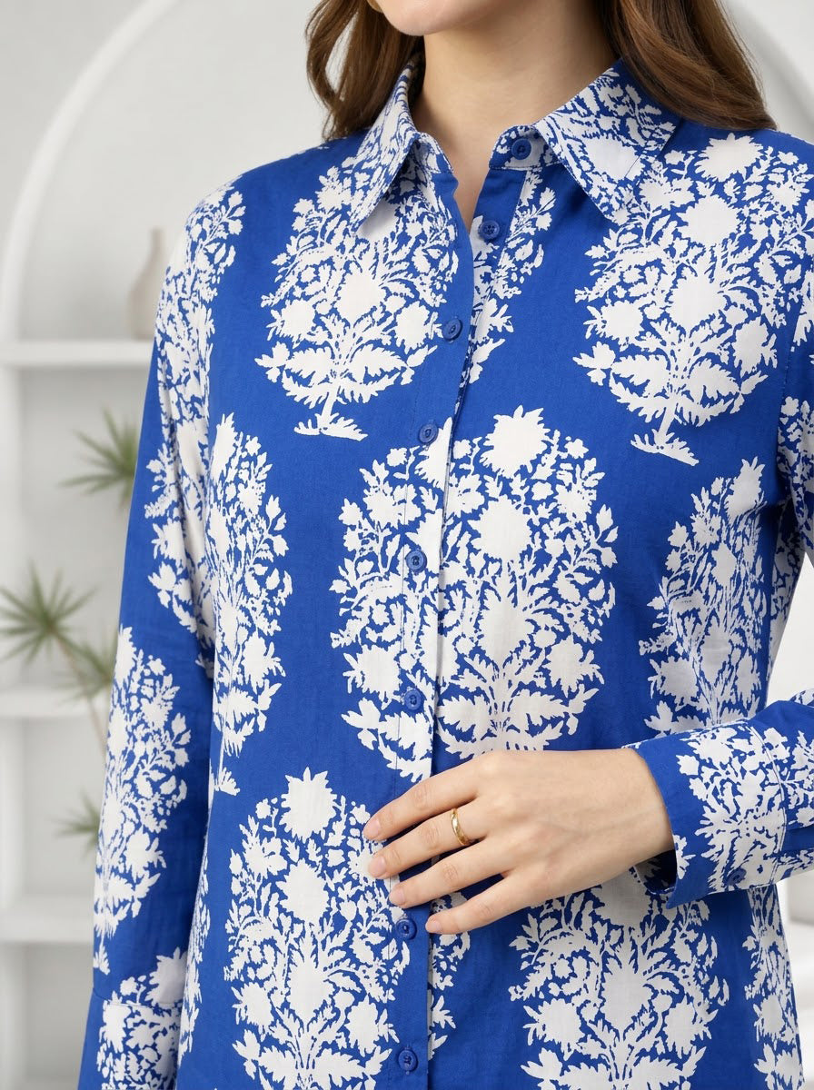 Blue and white floral print women's button-down shirt, stylish plus size fashion top