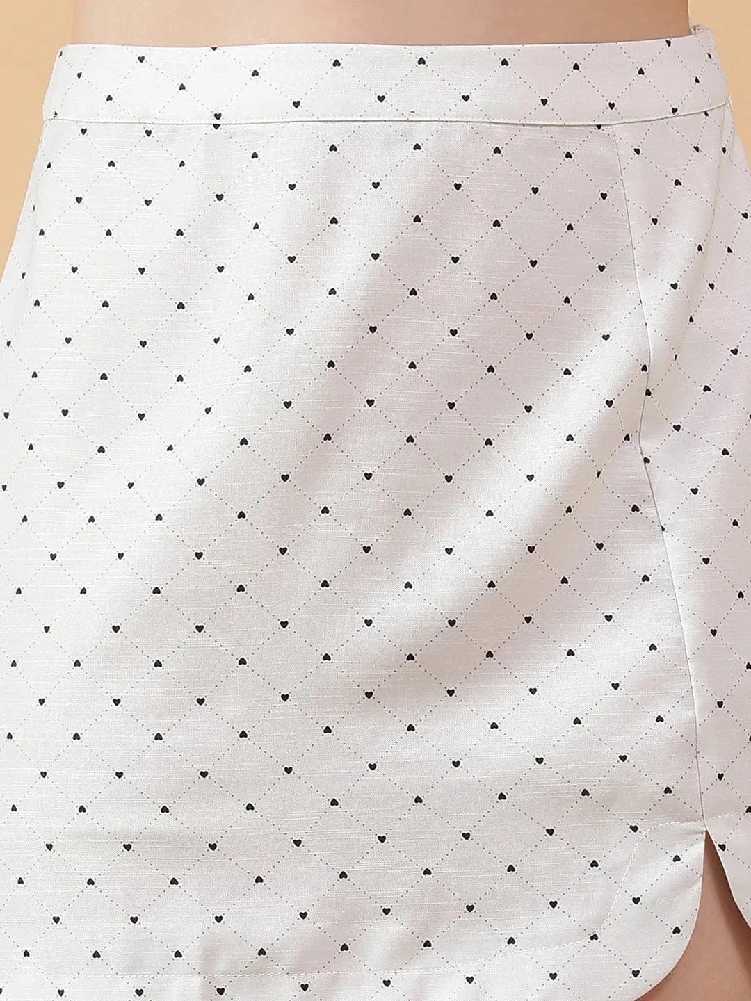 White Hear Print Mini Skirt