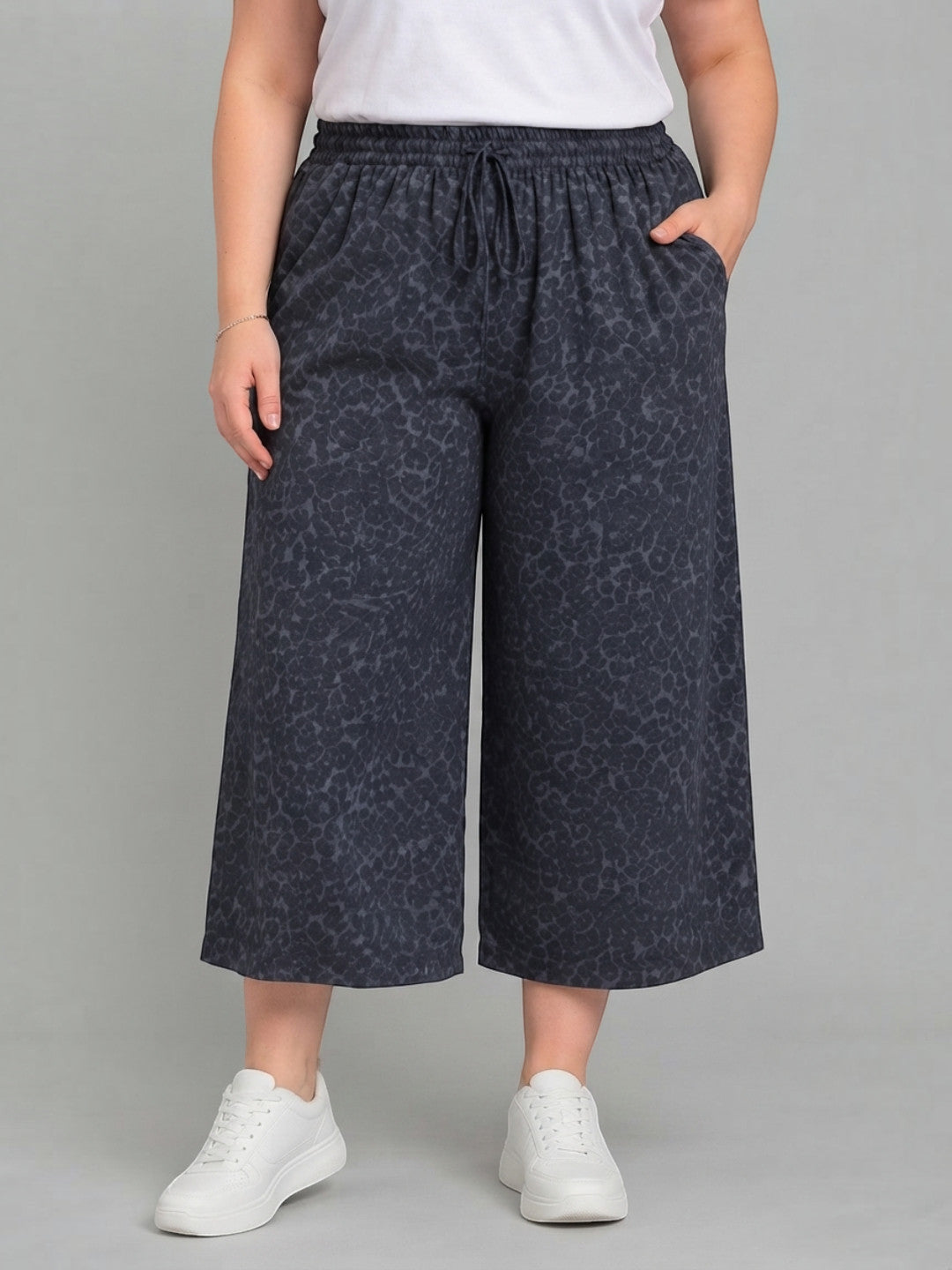 Women Plus Size Navy Animal Print Culottes Oxolloxo